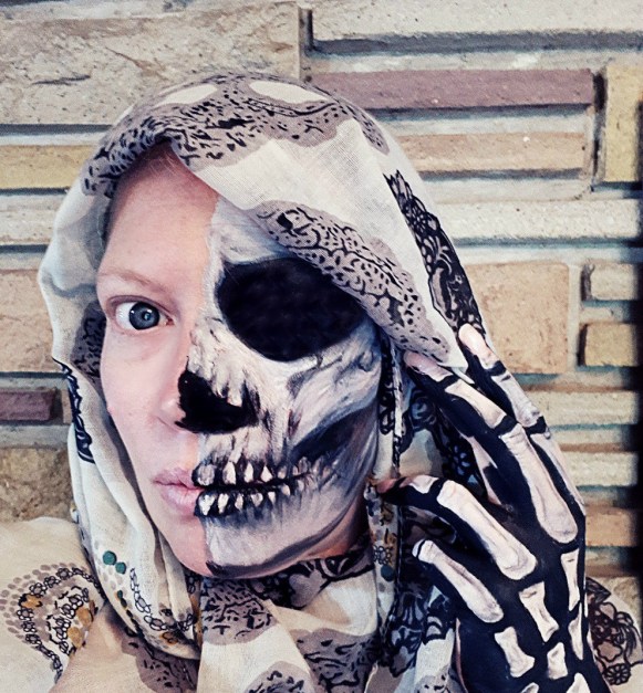 284 half skull.jpg