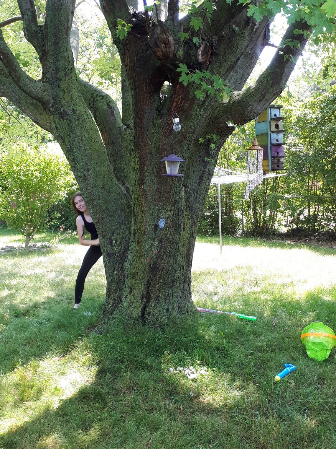 203 spot the introvert.jpg