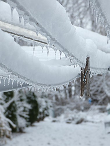 338 lines of ice.jpg